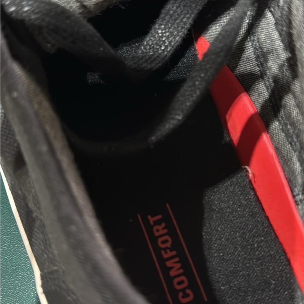 Levi's Black Canvas Low-Top Sneakers with Brown Heel Accent 10 - Picture 5 of 5